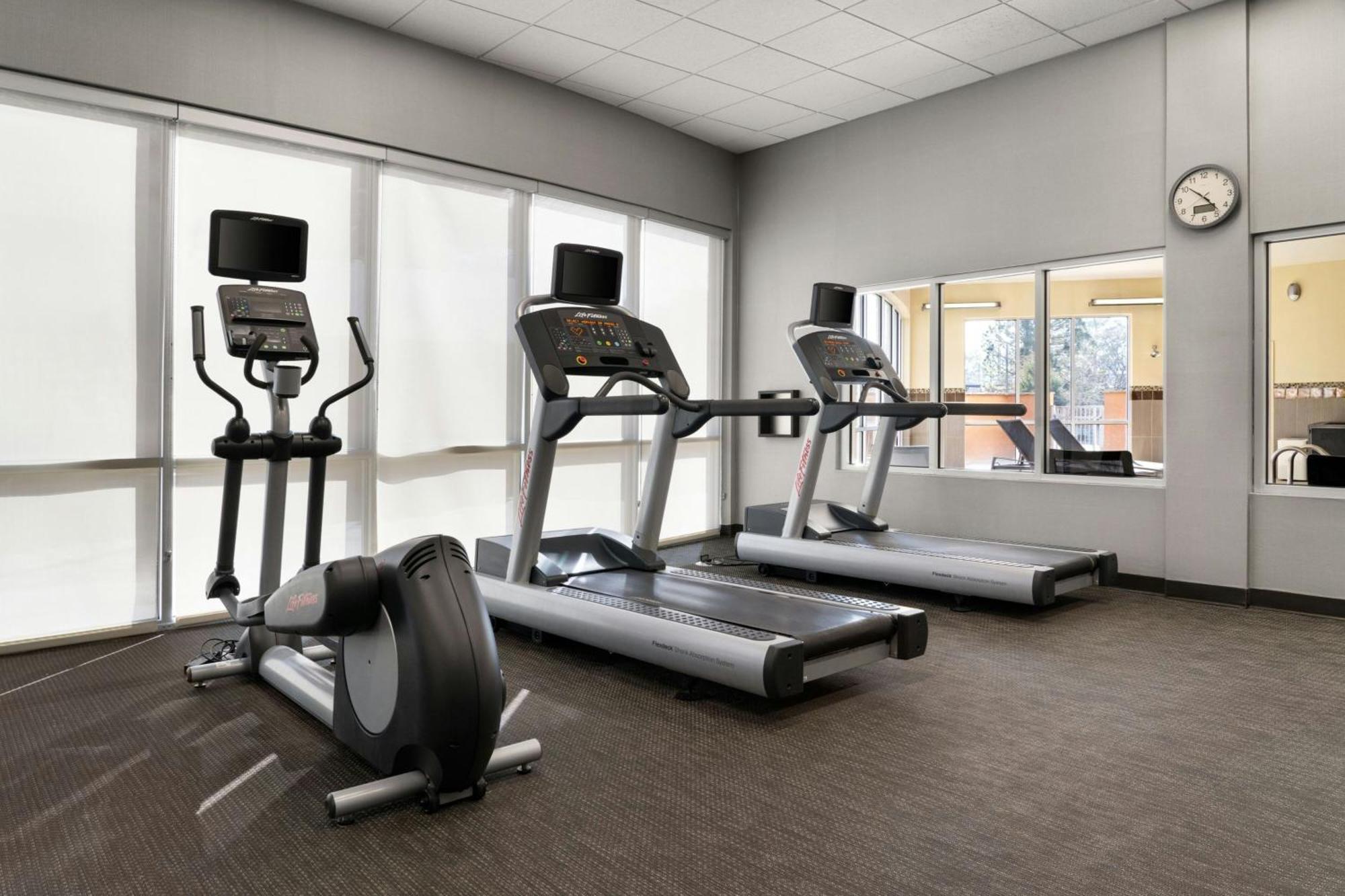 Courtyard By Marriott Fayetteville Fort Liberty - Spring Lake Eksteriør bilde