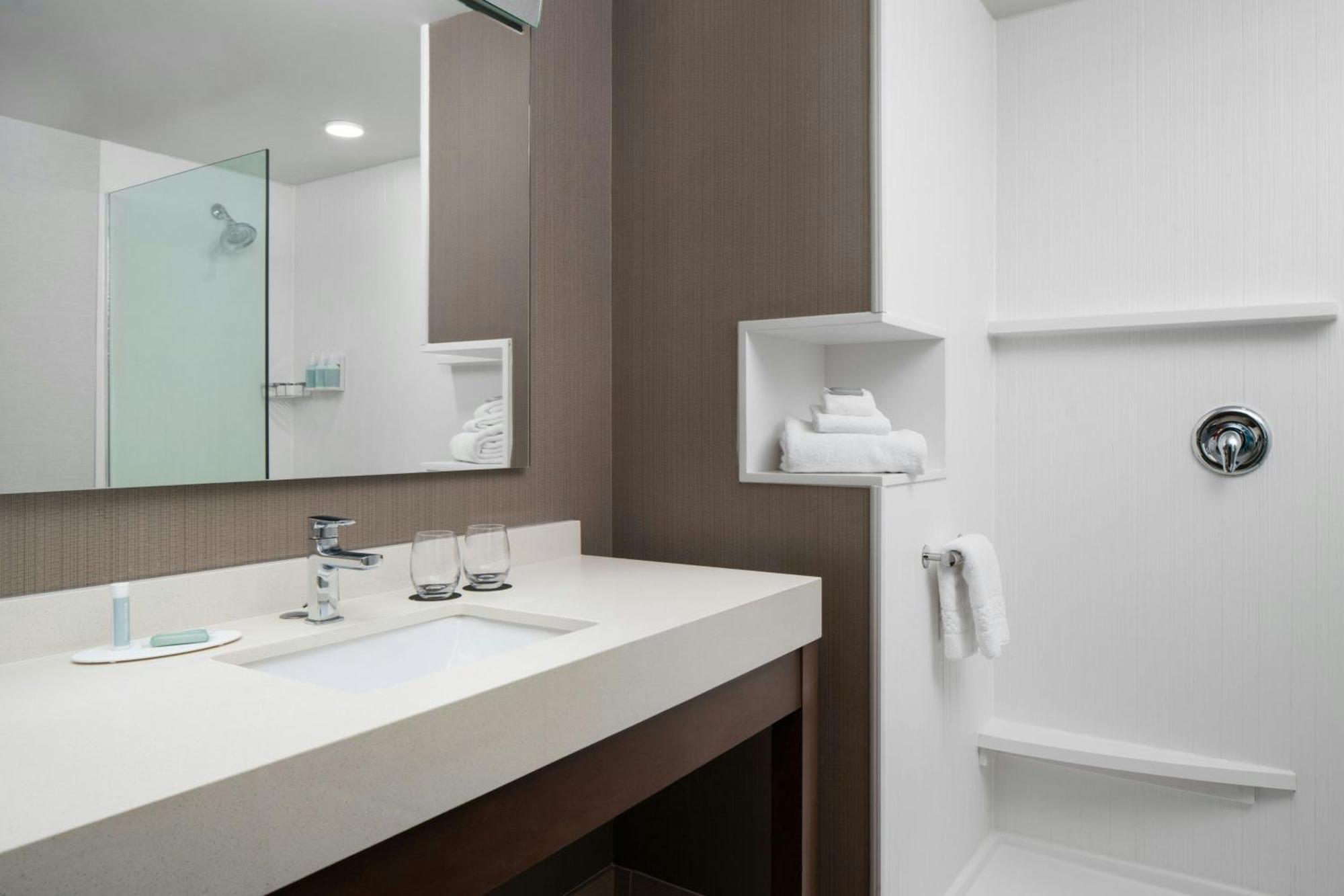 Courtyard By Marriott Fayetteville Fort Liberty - Spring Lake Eksteriør bilde