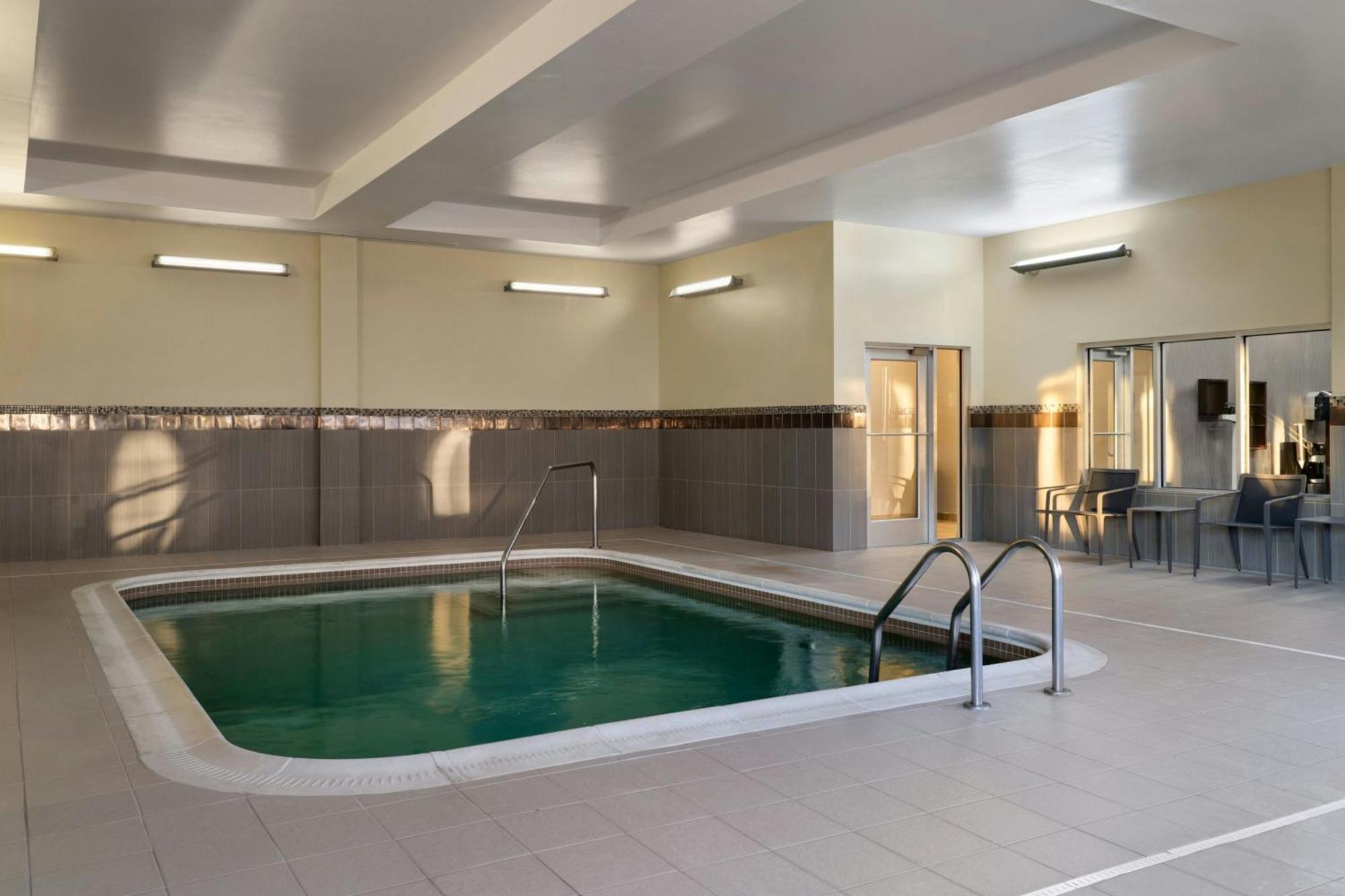 Courtyard By Marriott Fayetteville Fort Liberty - Spring Lake Eksteriør bilde